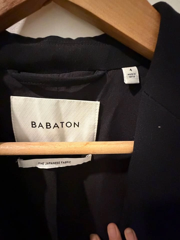 Babaton Blazer Size 4 - photo 2
