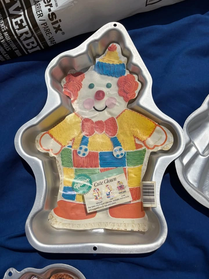 Wilton baking pans and accessories - photo 3