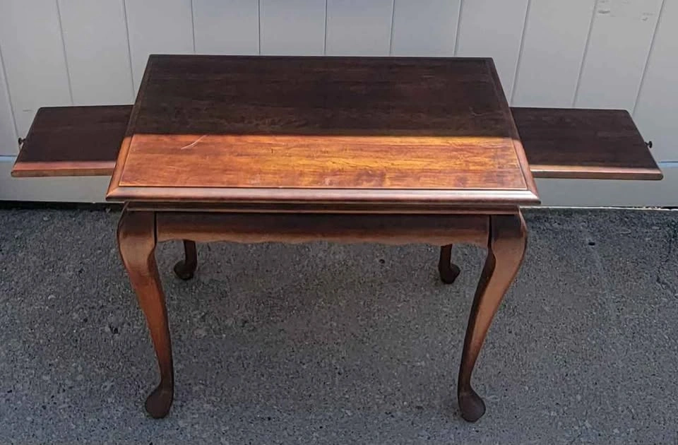 Like NEW! Vintage Queen Anne side table/tea table $225 - photo 4