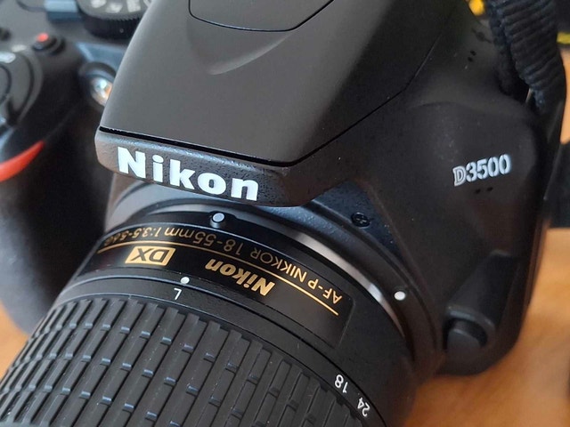 Practically new Nikon D3500 with 2 lenses - photo 3