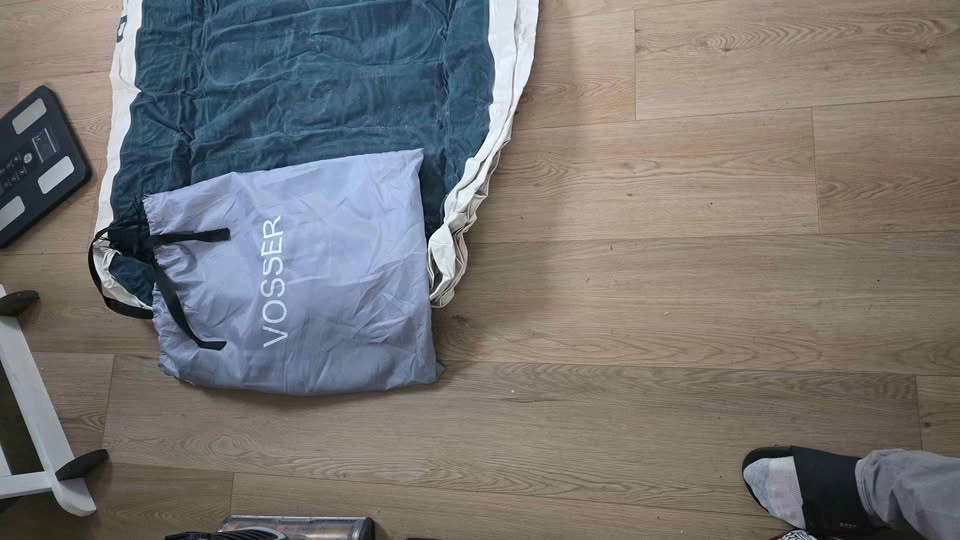 Vosser Air Mattress with Built-in Pump - photo 2