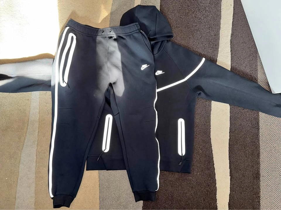 Nike tech reflective pant and sweater
