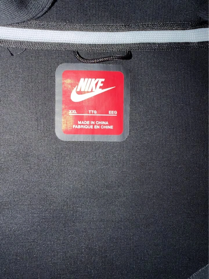 Nike reflective tech hoodie - photo 2