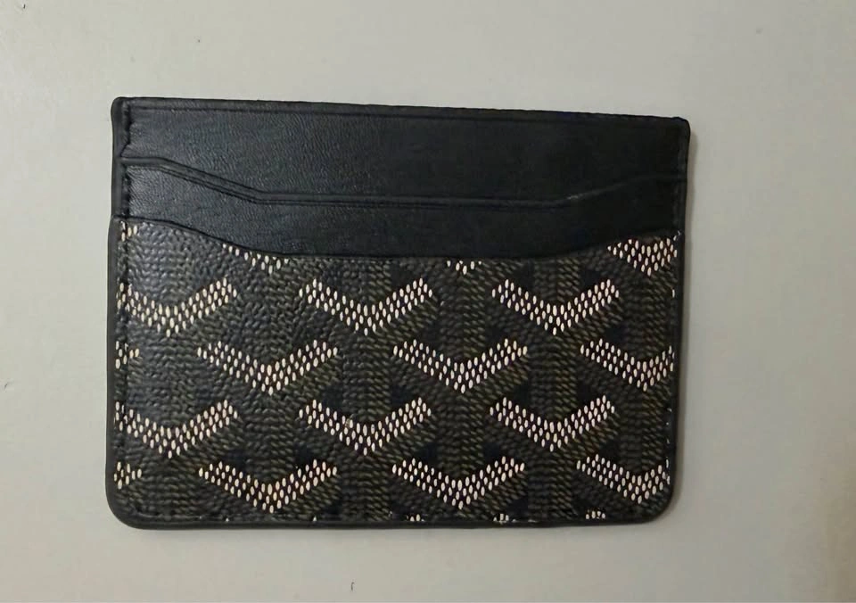 Card holder - photo 2