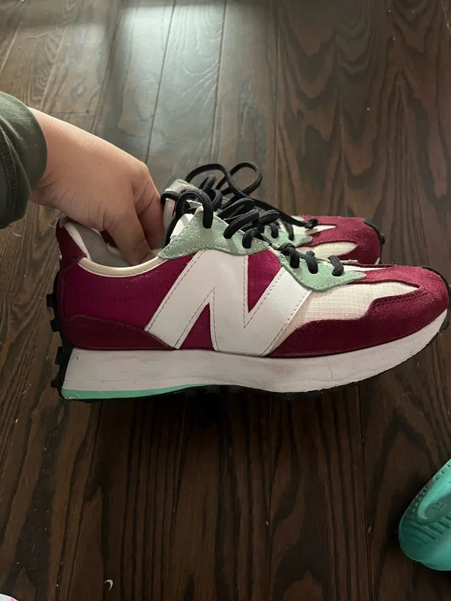 New Balance 327 Burgundy/White/Green Women's Sneakers thumbnail
