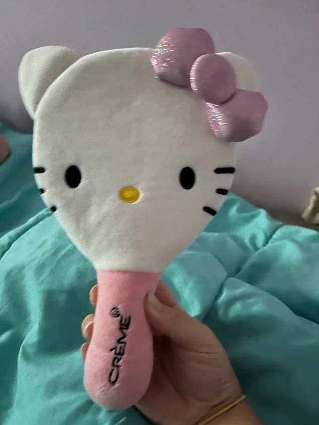 Hello Kitty Hair Brush by Crème thumbnail