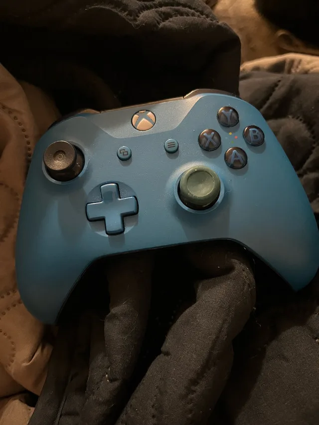 Blue Xbox Wireless Controller thumbnail