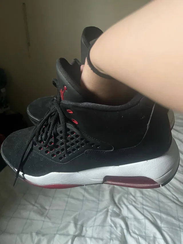 Jordan maxim 200 shoes thumbnail