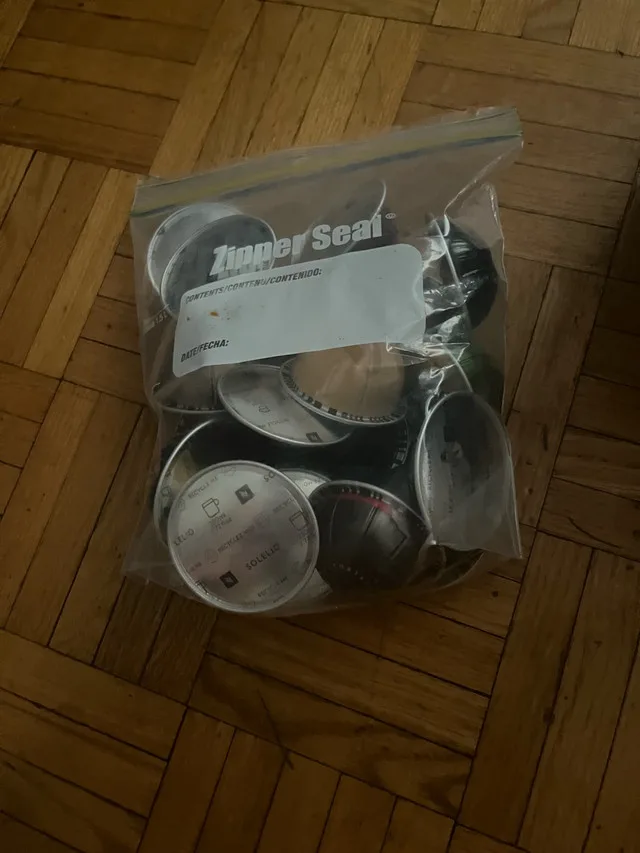 Nespresso Coffee Machine and pods image indicator(2)