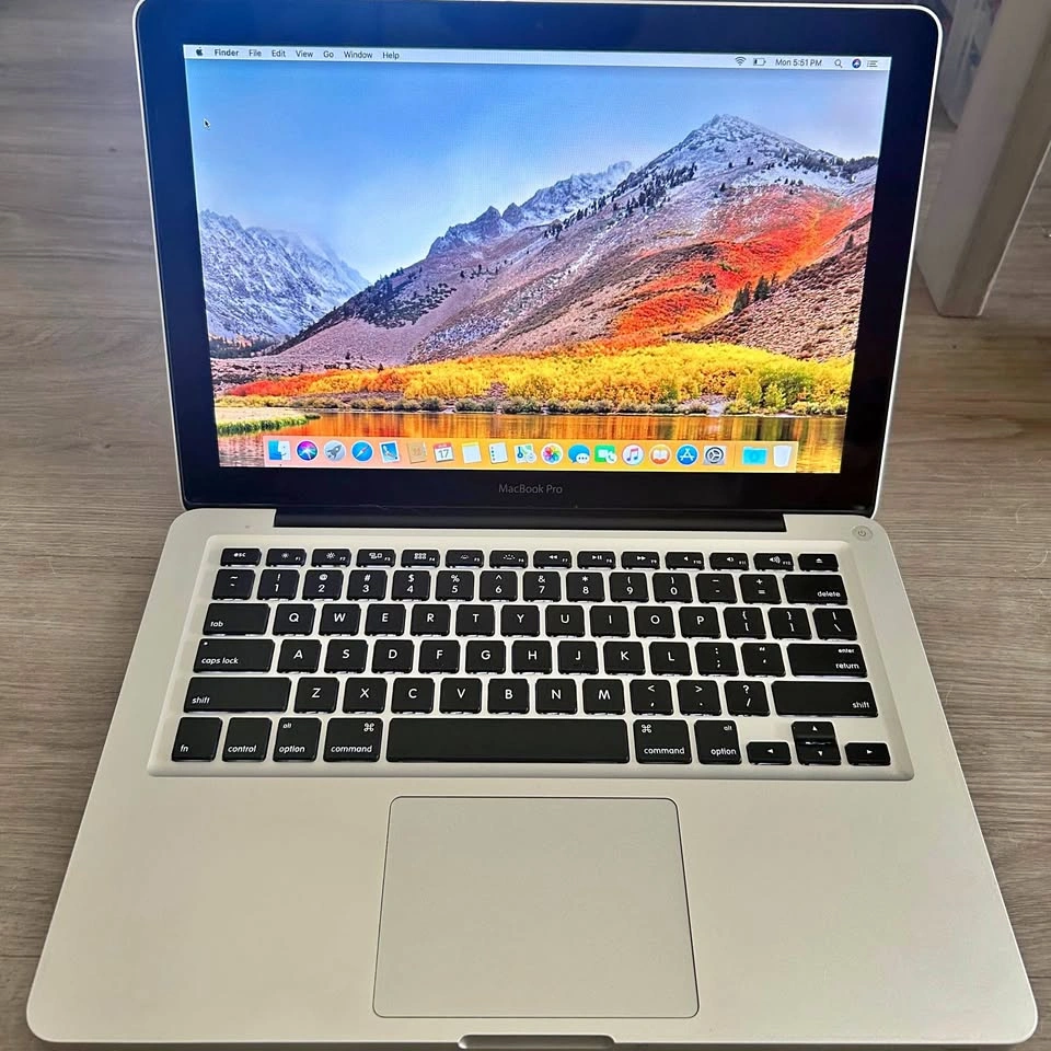 2011 MacBook Pro 13” (i5/8GB/160GB)