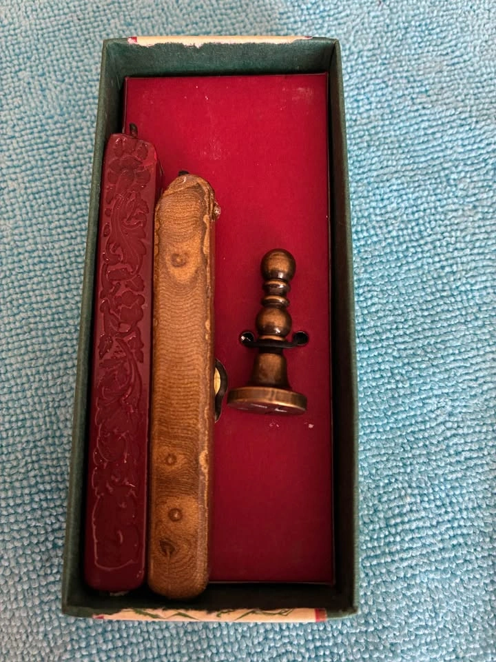 Vintage Stuart Houghton Brass Wax Seal Set – Christmas Edition - photo 4