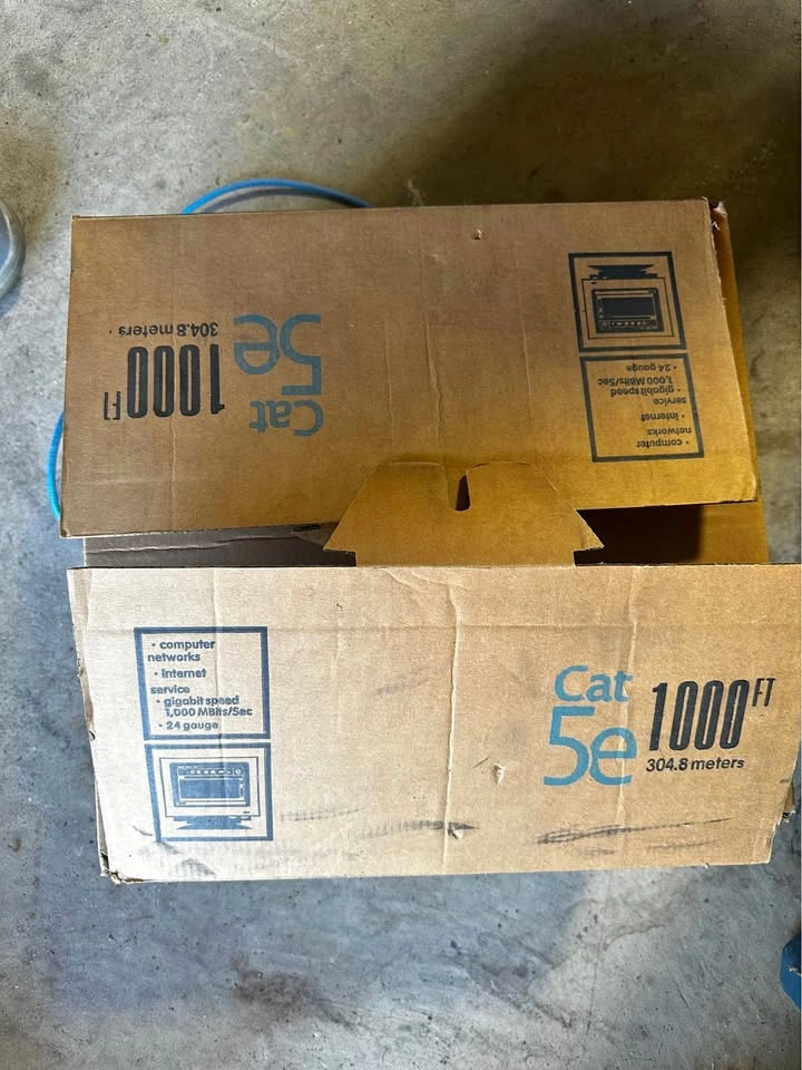 Cat 5e Ethernet Cable ~800 ft Spool - Blue, Gigabit - New