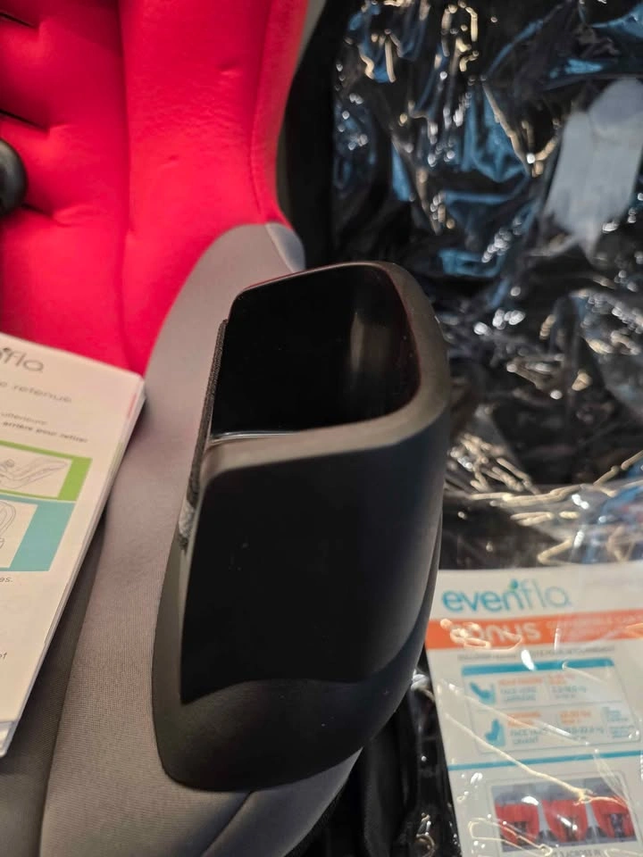 Evenflo Infant/Toddler Car Seat - photo 4