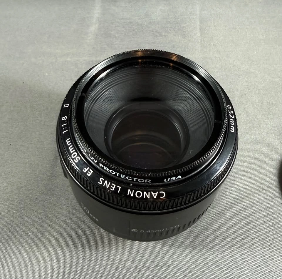 Canon EF 50mm f/1.8 II Lens with Polarizing and Skylite Filters - photo 3