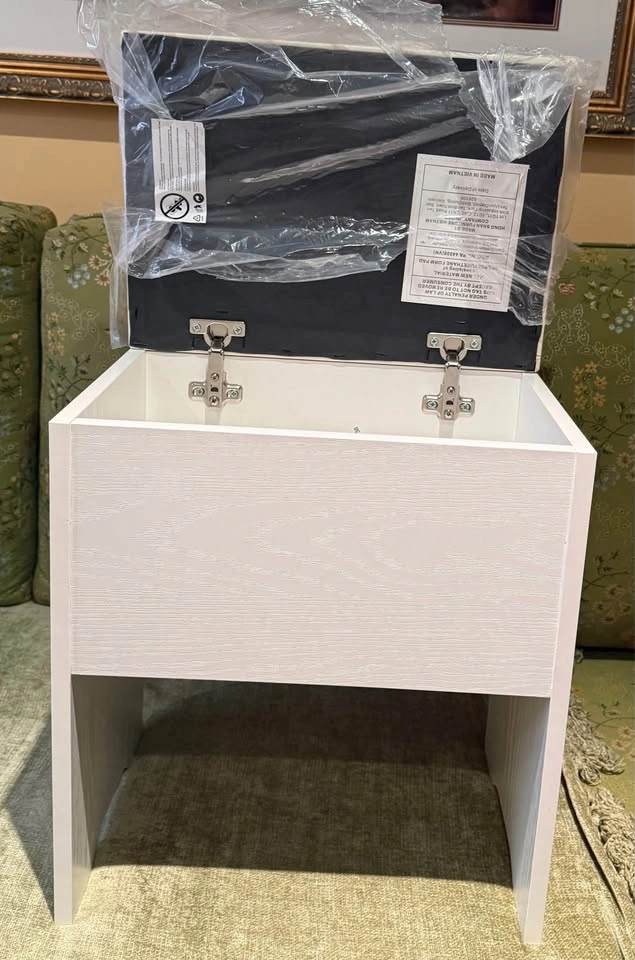 Vanity Bench - photo 2
