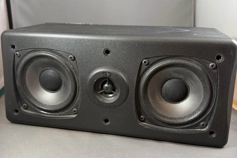 Sound Dynamics Center Speaker. 11 x 5 x 5”. Canadian Made. - photo 2
