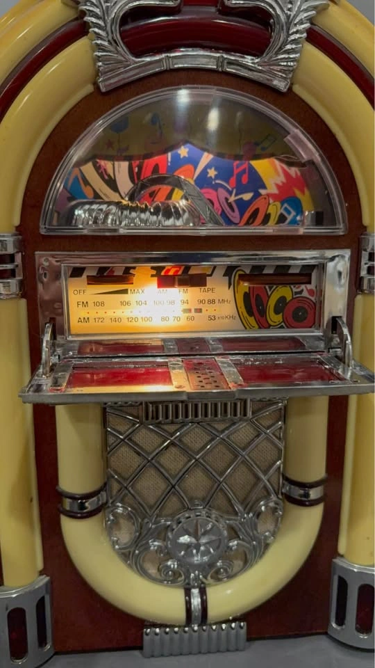 Thomas Vintage Jukebox Style Radio AM/FM Cassette - photo 5