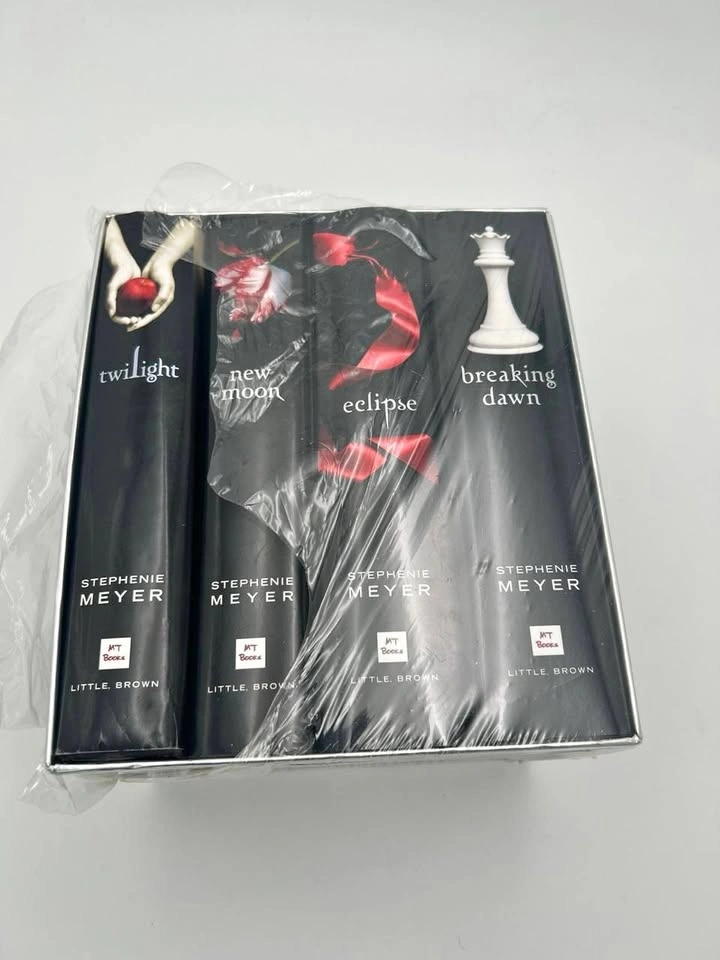 Twilight Saga Complete Hardcover Box Set + Unopened Prints