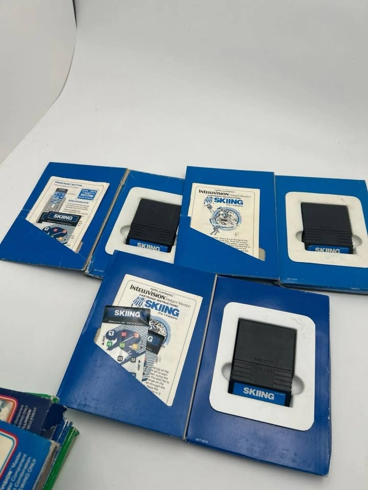 Vintage Intellivision 9 Game Collection + Boxes Manuals Overlays - photo 5