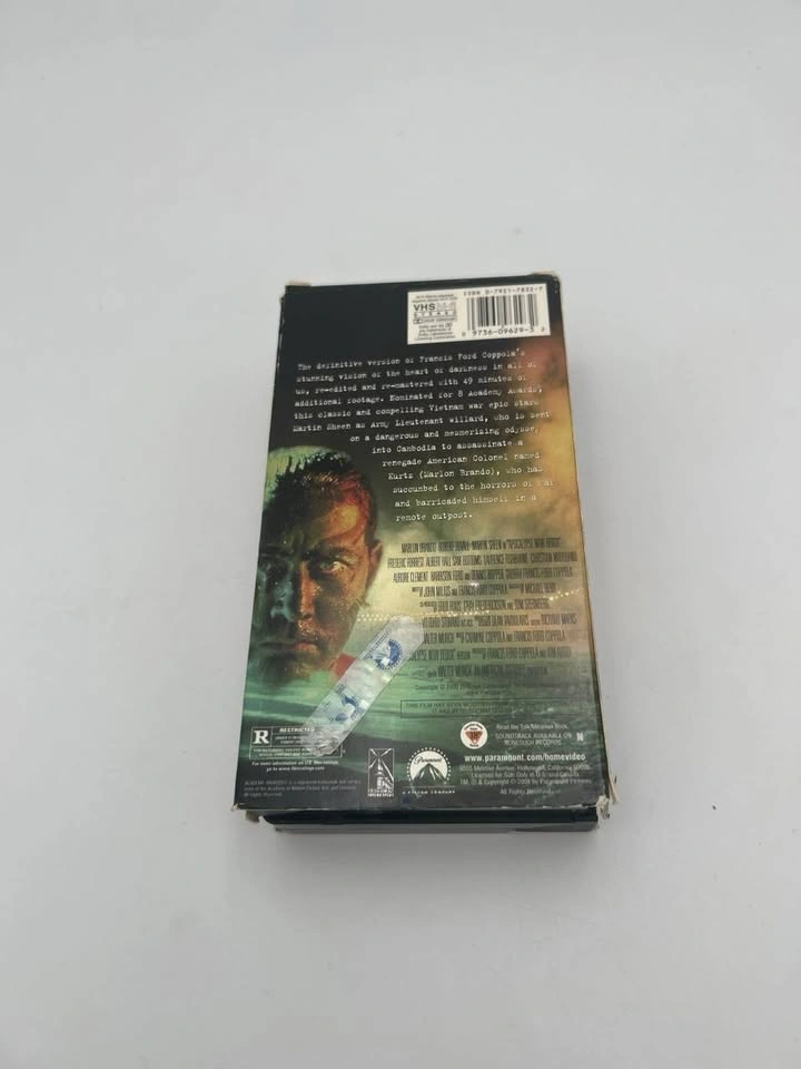 Apocalypse Now Redux 2-Tape VHS Set - photo 2