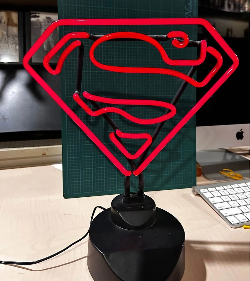 DC DIRECT NEON SUPERMAN LOGO LIGHT - photo 2