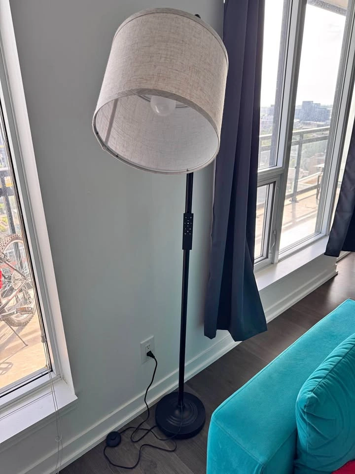 Floor lamp