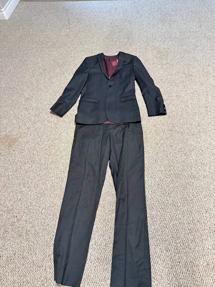 Grafton suit