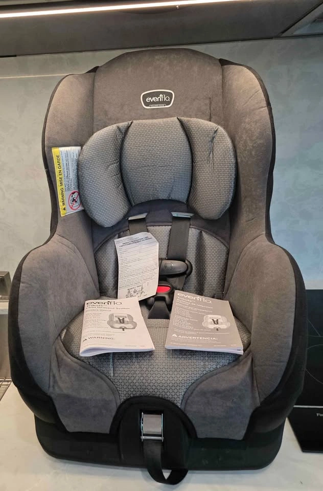 Evenflo Tribute Convertible Car Seat in Saturn Gray - photo 5
