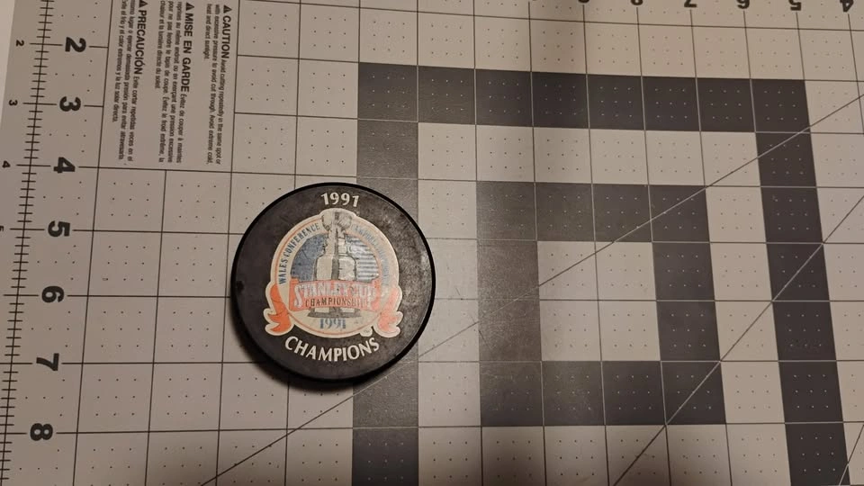 Pittsburgh Penguins 1991 Stanley Cup Champions Hockey Puck - photo 2