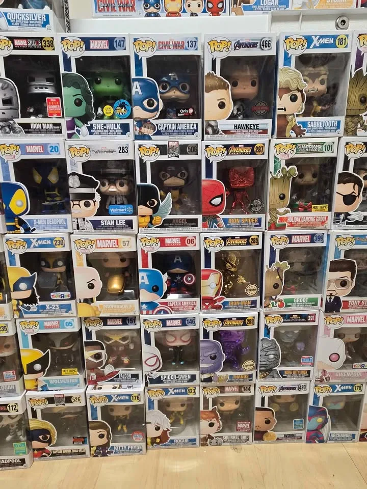 Assorted Marvel Funko Pops image indicator(3)