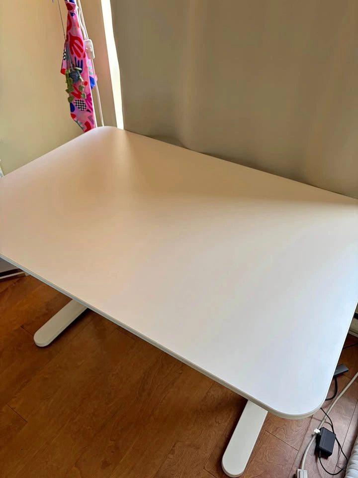 Bekant ikea desk