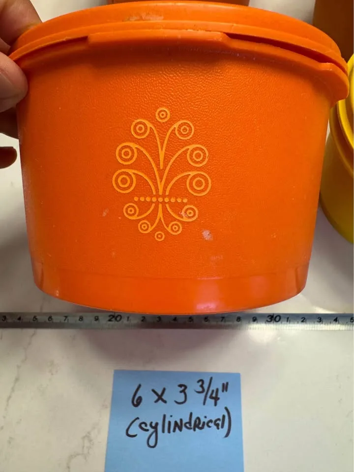 20-piece Vintage Tupperware image indicator(2)