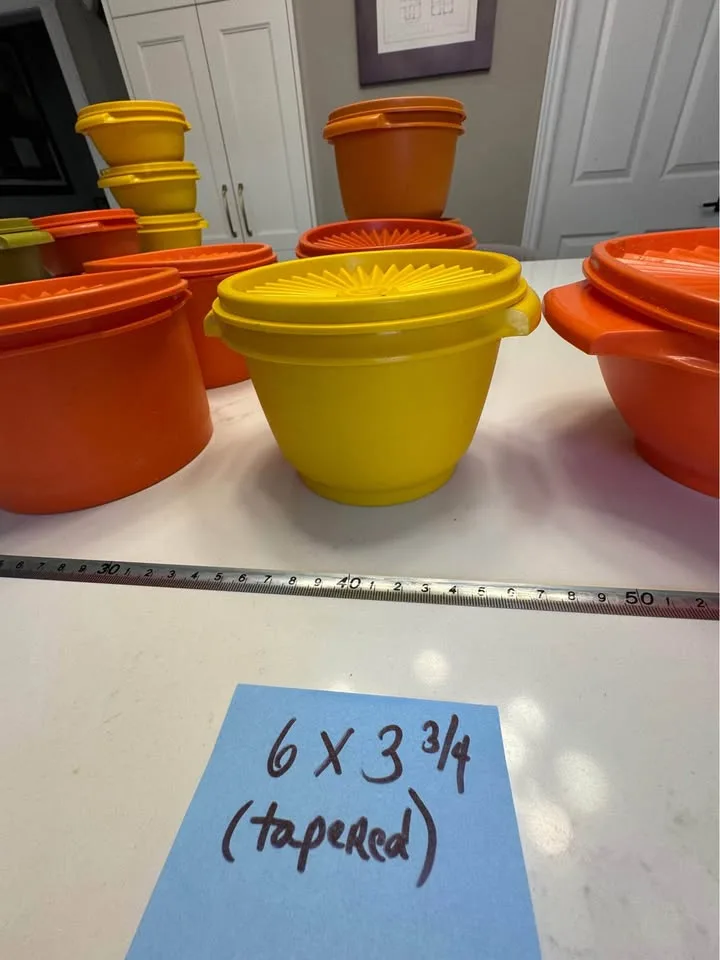 20-piece Vintage Tupperware image indicator(5)