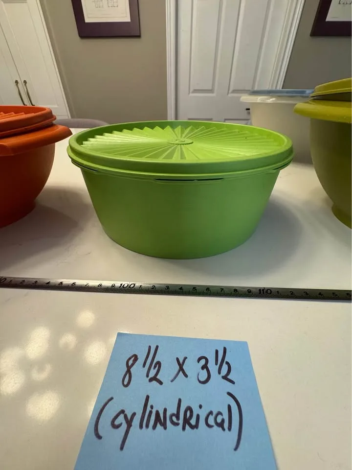 20-piece Vintage Tupperware image indicator(8)