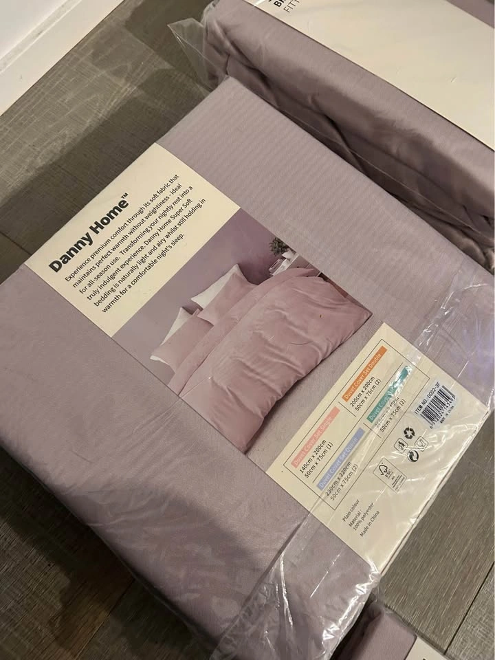 Queen Duvet Cover + Pillow Cases + Fitted Sheet (Pink) - photo 3