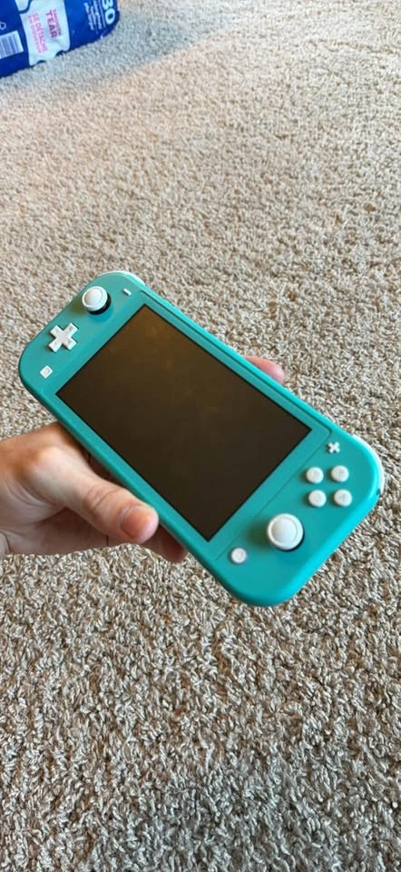 Nintendo Switch Lite!! - photo 3