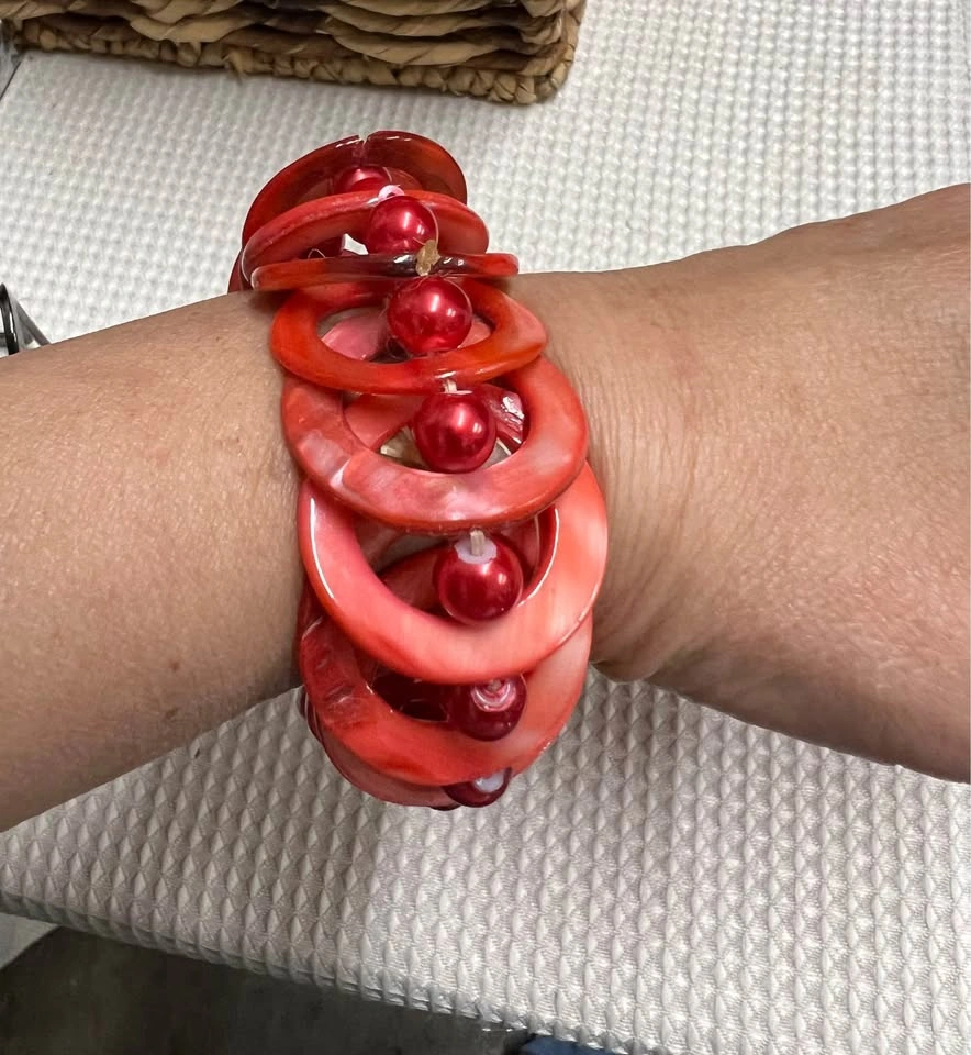 Red Bracelet - photo 2