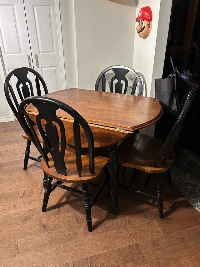 Drop Leaf Table with Chairs 🏈 - photo 2