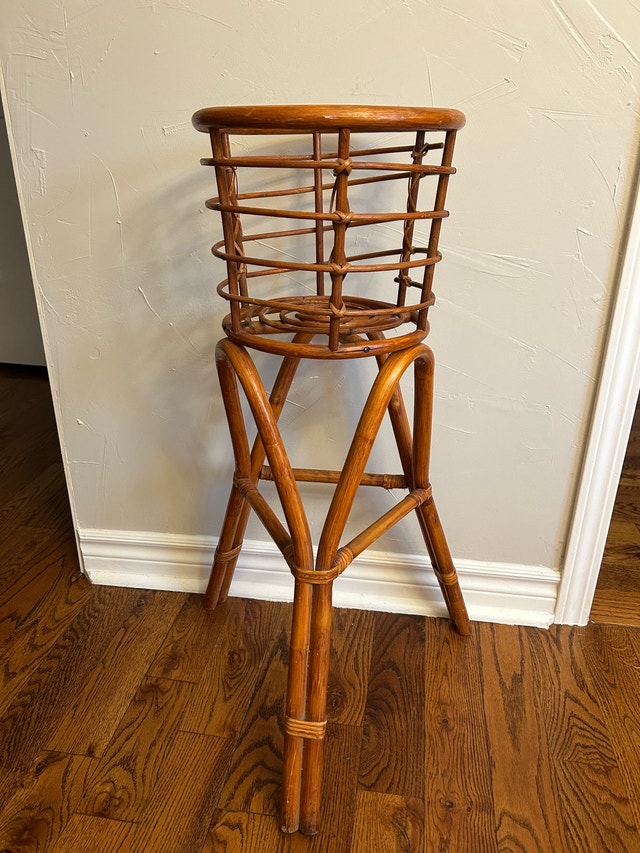 Vintage Rattan Plant Stand 🏈