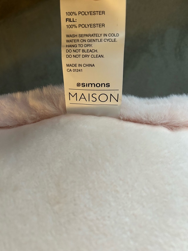 Simon’s Pink Heart Pillow 🏈 - photo 3