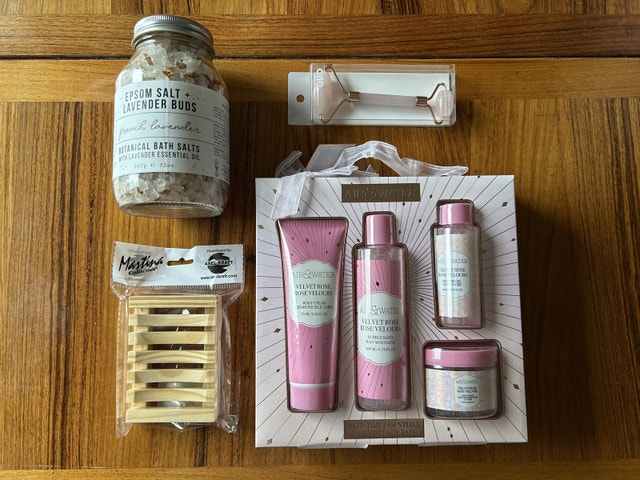 Bath Bundle Gift Set 🏈