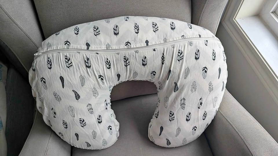 Jolly Jumper Nursing Pillow with cover
