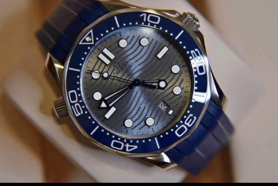 Omega SMP 300 (mint) - photo 2