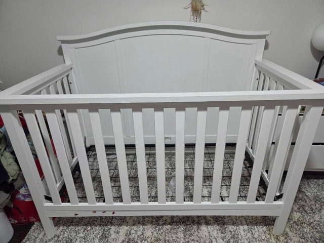 Emerson 4-in-1 Convertible Crib - Snow White