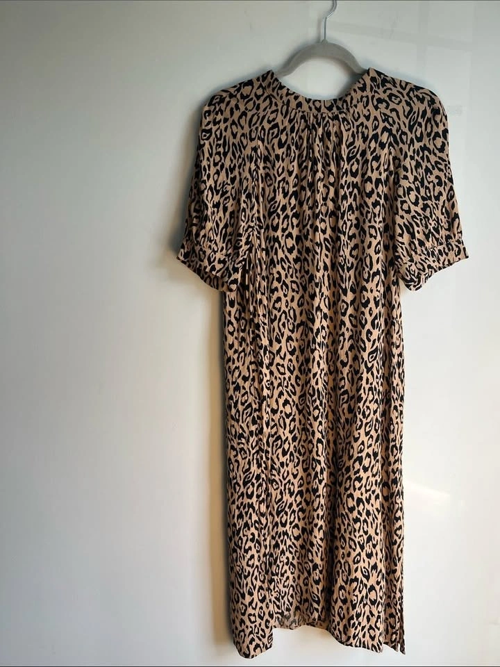 Anthropologie Leopard Print Midi Dress Side Slits Lined Size Sma - photo 3