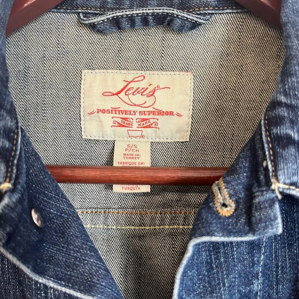 Levi’s Positively Superior Denim Jacket Small Y2K Trucker - photo 5