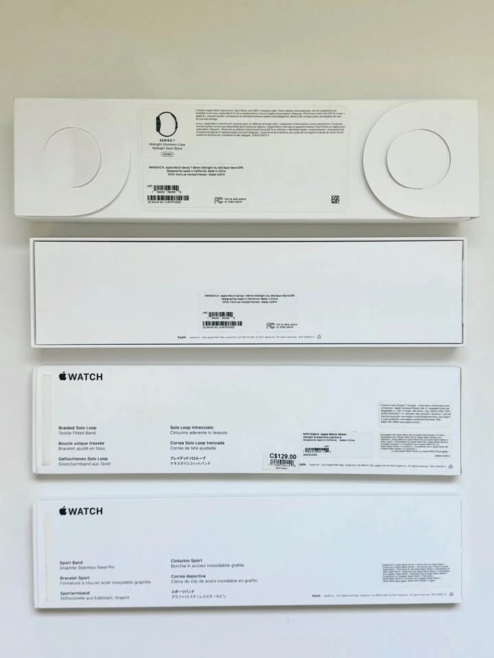 Apple Watch 7, 45mm Midnight Aluminum with Extra Bands - photo 4
