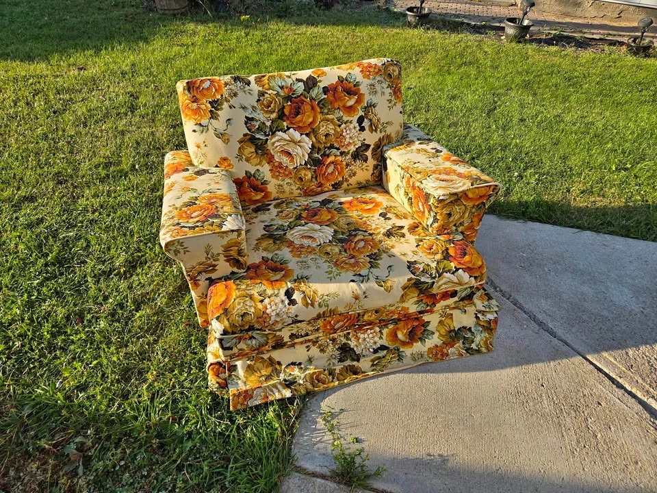 FREE Floral Armchair