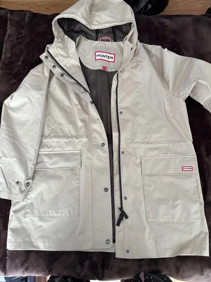Hunter Beige Hooded Rain Jacket Size XL