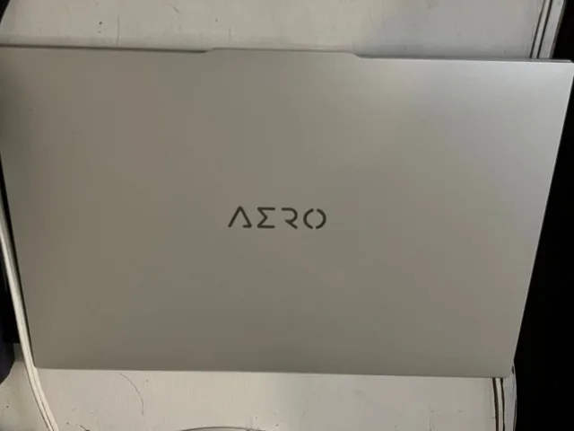 2023 Gigabyte AERO 16 (Intel 12th Gen) XE4 2TB SSD - photo 2